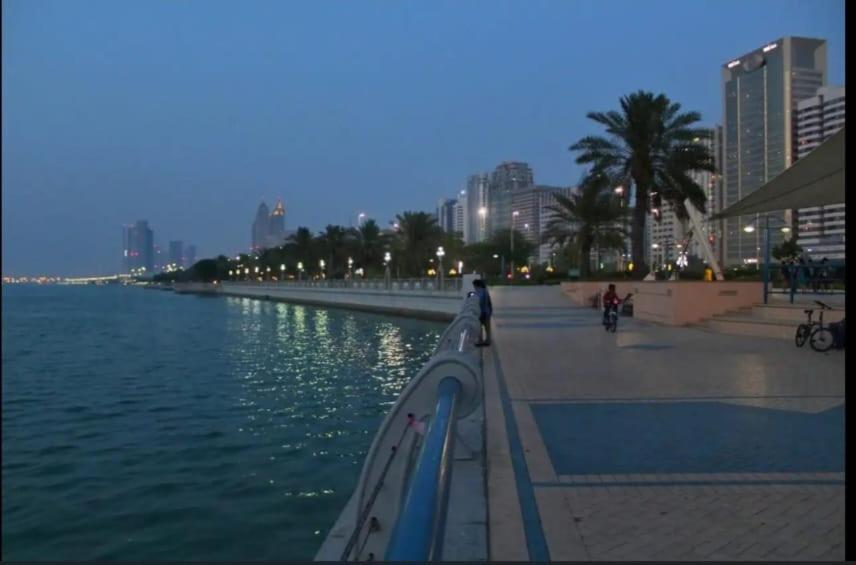 Center - For Elites منزل للإقامة *