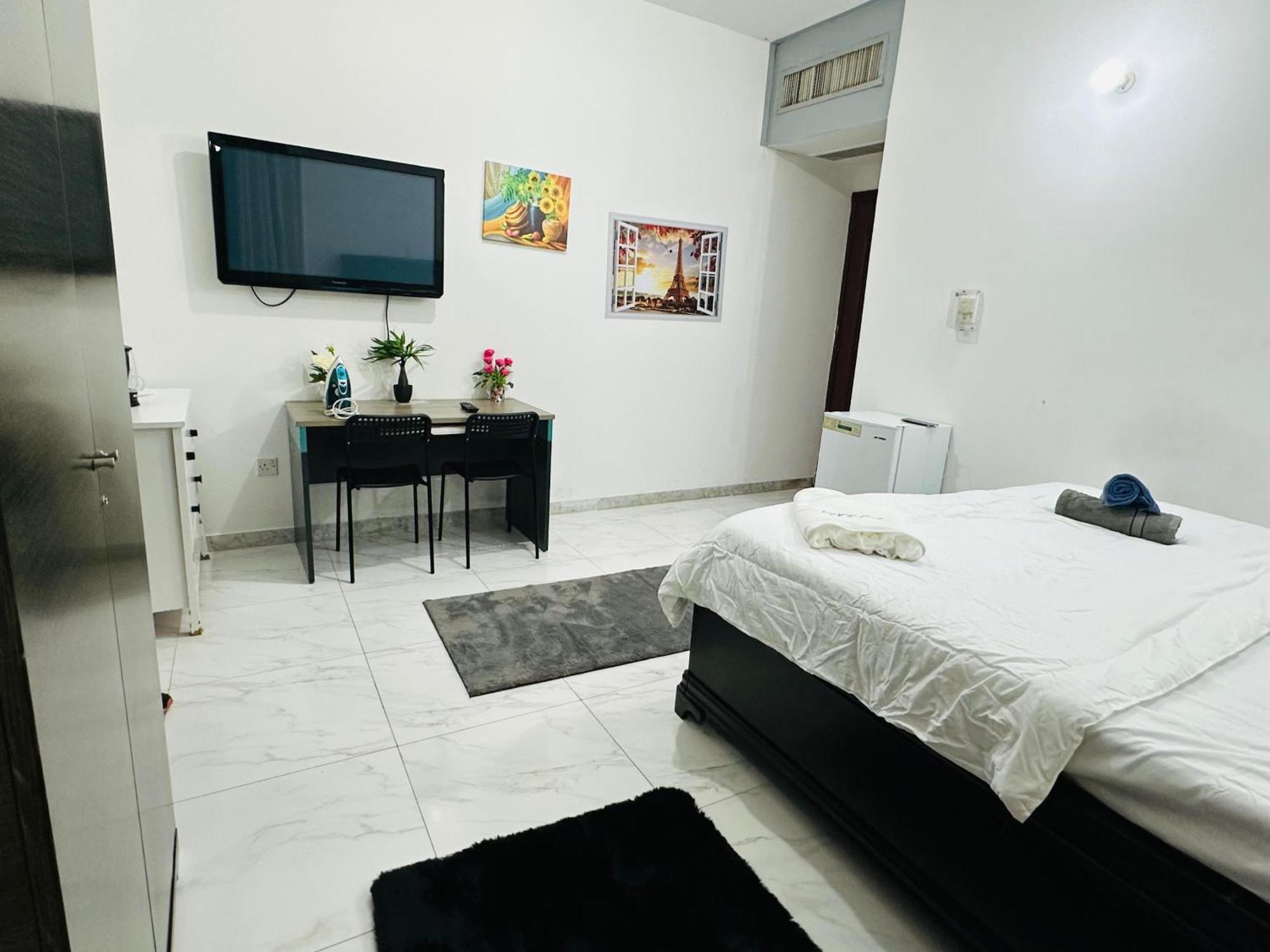 Center - For Elites Homestay