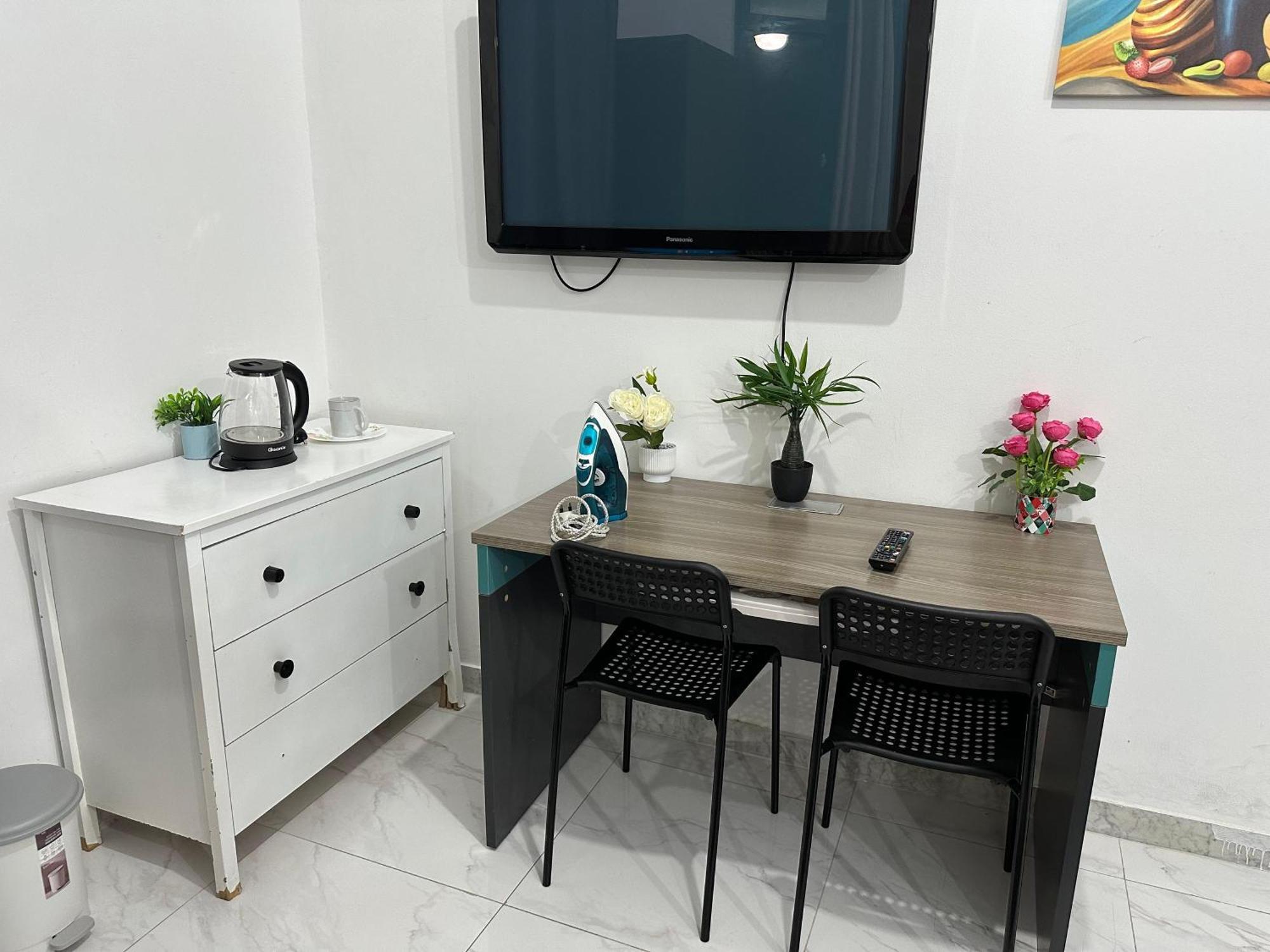 Center - For Elites Homestay *